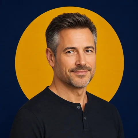 Alex Carter, fitness-tech reviewer at BodyCompLab